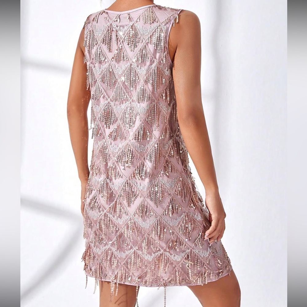 Elegant Sequin Sleeveless Dress in Pink - Picture 2 of 5
